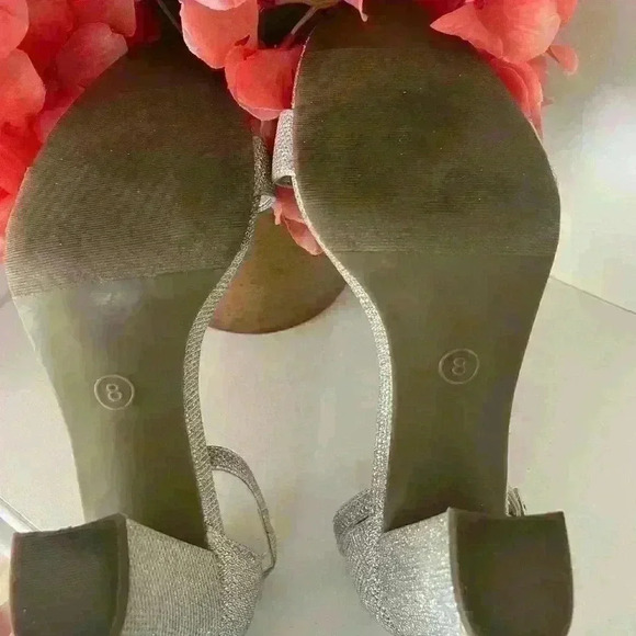 Worthington Silver Mesh Glitter Block Heel 3.75”.. Ankle Strap Size 8 - Picture 6 of 8